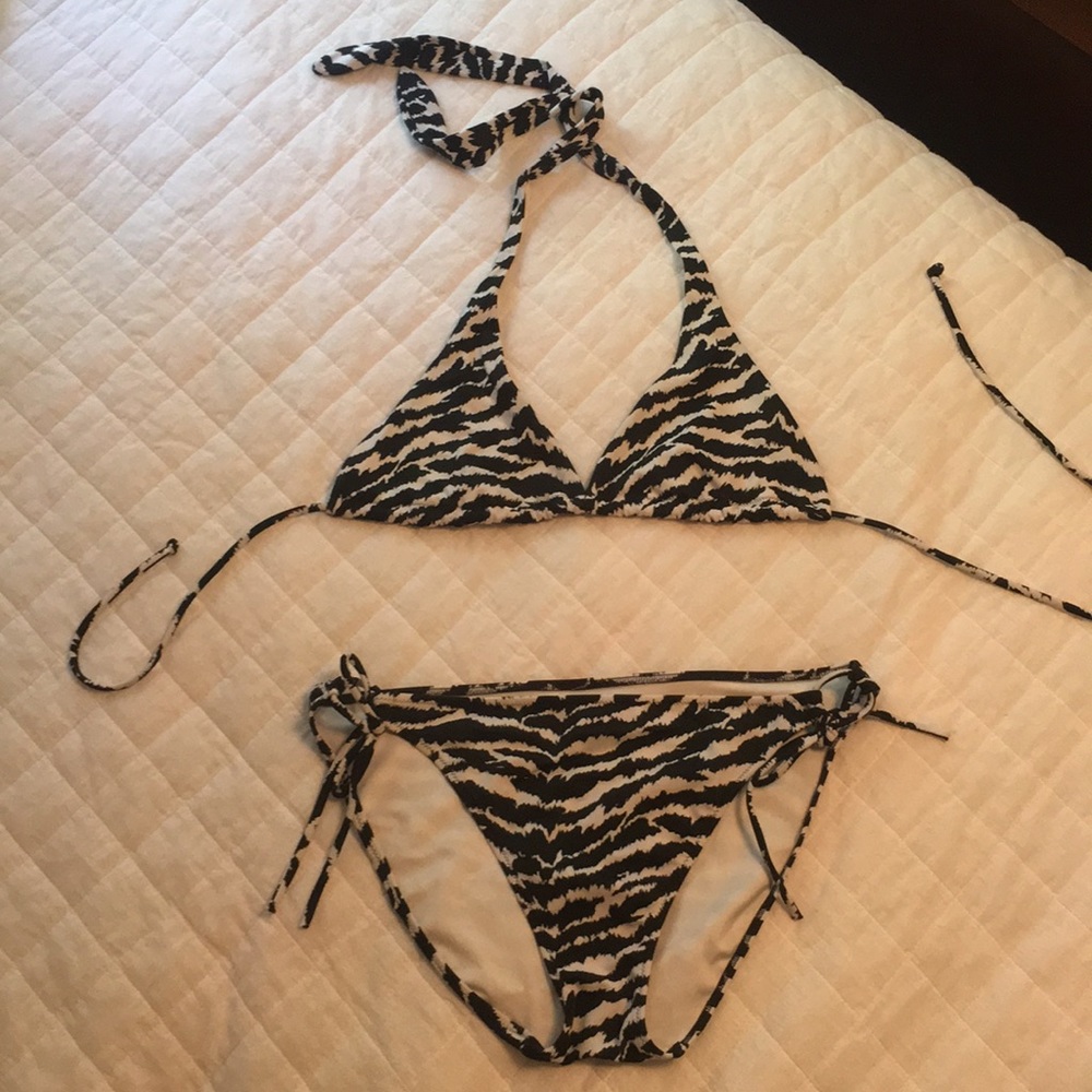 Halter top bikini